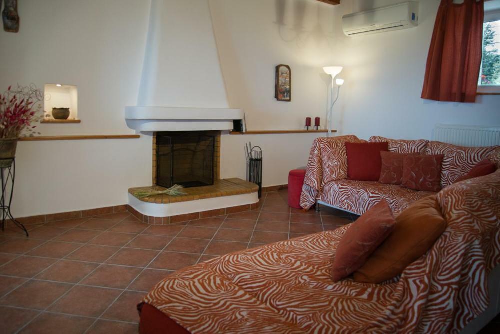Olea Escape Villa In An Olive Estate Gíthio Kültér fotó