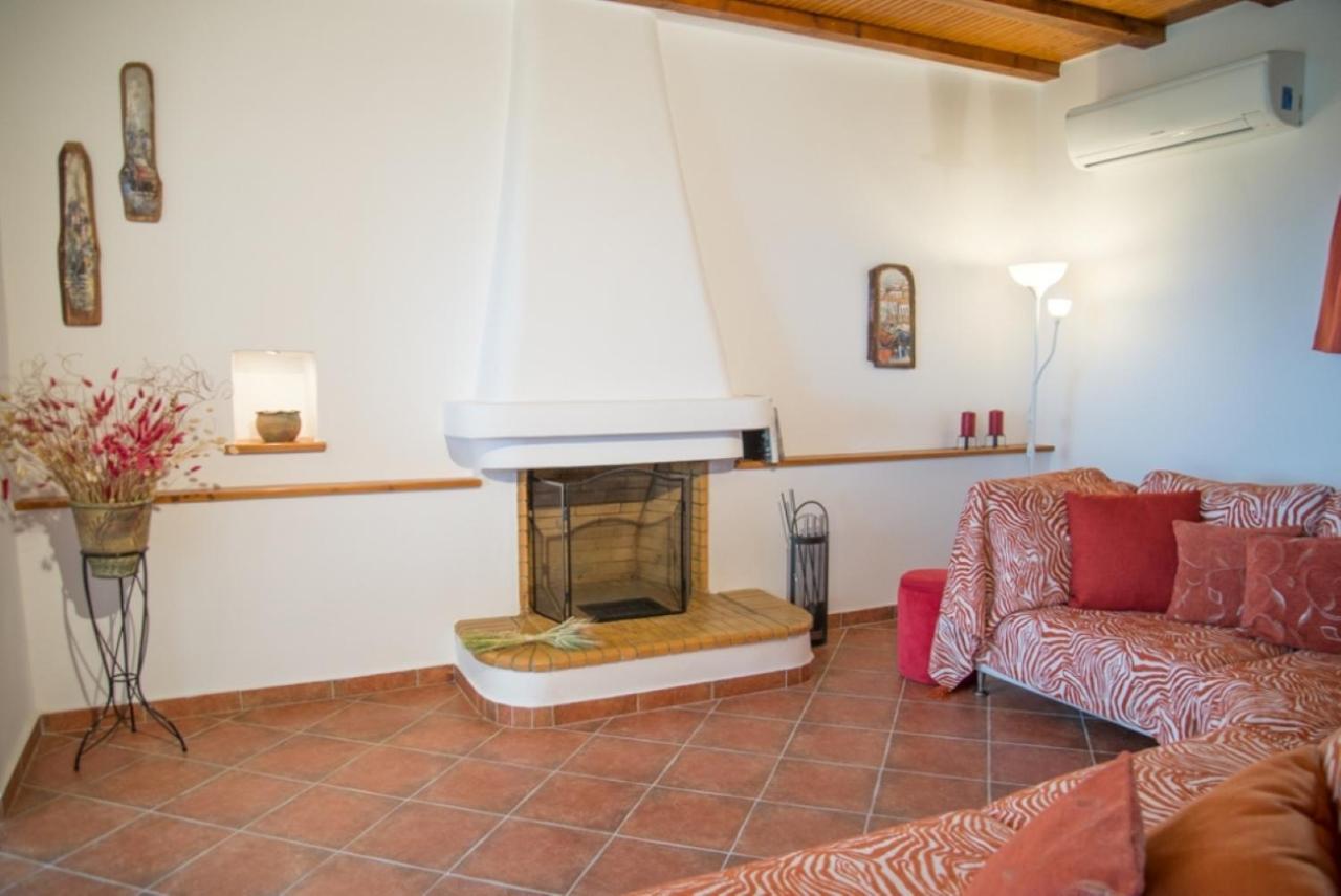 Olea Escape Villa In An Olive Estate Gíthio Kültér fotó